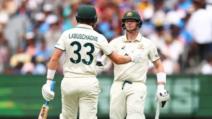 স্মিথের ব্যাটে বড় স্কোর স্বপ্ন দেখছে অস্ট্রেলিয়া।