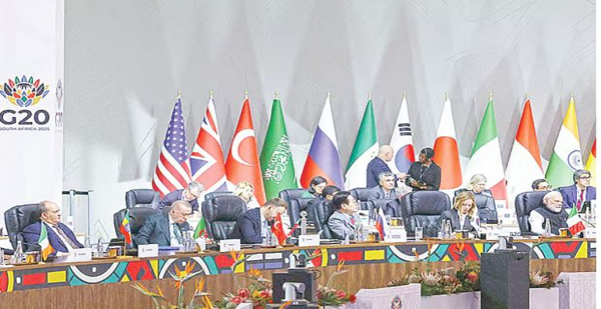 জি২০ শীর্ষ সম্মেলনের প্রথম দিনে দক্ষিণ আফ্রিকার জোহানেসবার্গের নাসরেক এক্সপো সেন্টারে